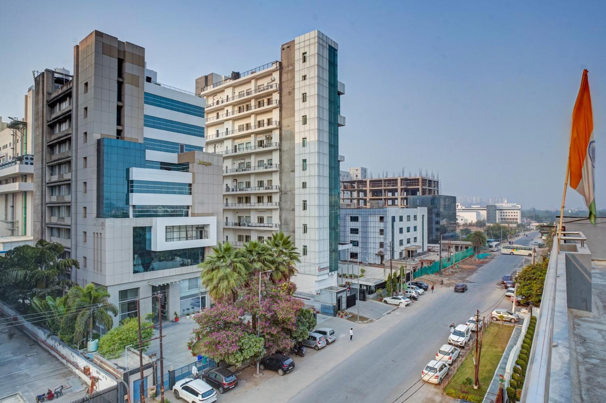 Hotel Noida Express Exterior foto
